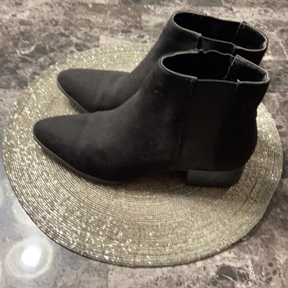Black Chelsea boots - Picture 2 of 4